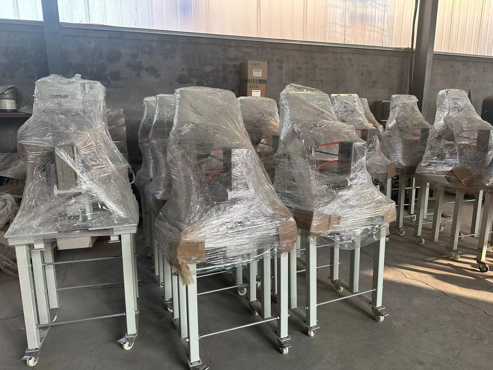 双杠换模打扣机